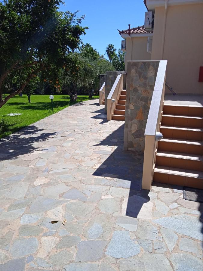 Apartamento Katerina House Finikounta Exterior foto